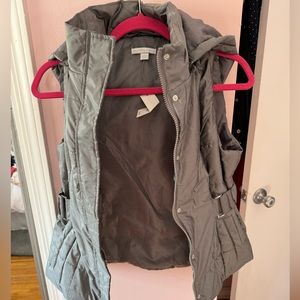 Outdoor grey vest